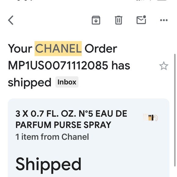 Chanel Holiday Gift Packaging - Picture 6 of 11